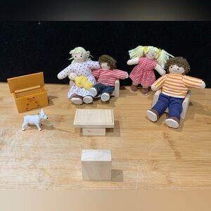 Wooden Dollhouse Family Set with Furniture
